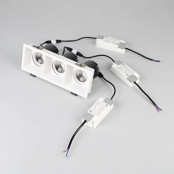 Фото #2 товара Светильник MS-FLOW-BUILT-S230x85-3x6W Day4000 (WH, 15 deg, 230V) (Arlight, IP20 Металл, 5 лет)
